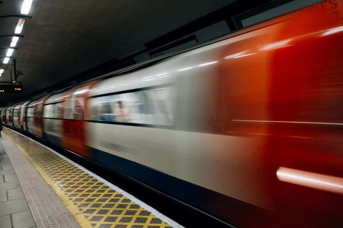 График работы метро Екатеринбурга 9 Мая: интервалы сократят до трёх минут