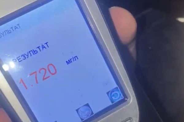 В Свердловской области гаишники поймали пьяного водителя, который в 5 утра решил съездить на заправку