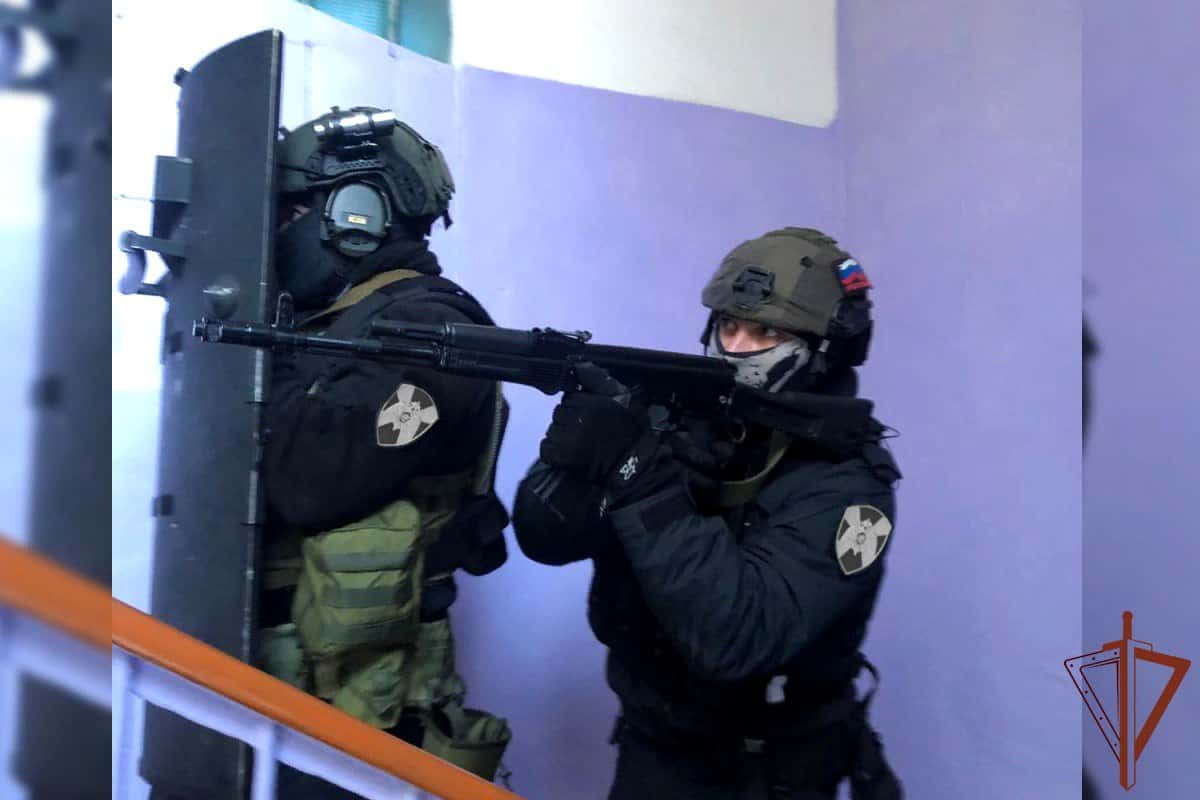 Братья торговали людьми. В Зауралье задержали иностранцев, находившихся в розыске Интерпола 