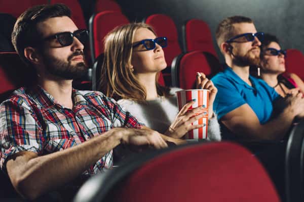 Кинотеатры России прекратили показывать голливудские фильмы