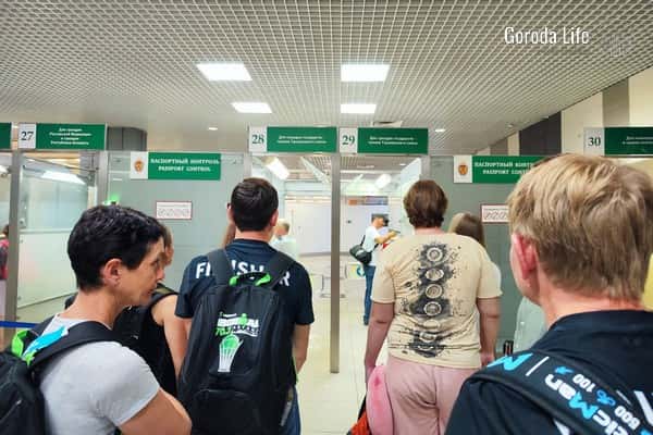 Из Казахстана стало сложнее въехать в Россию 