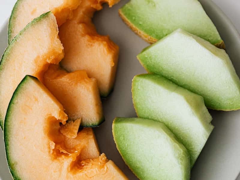 Названы полезные и вредные свойства дыни