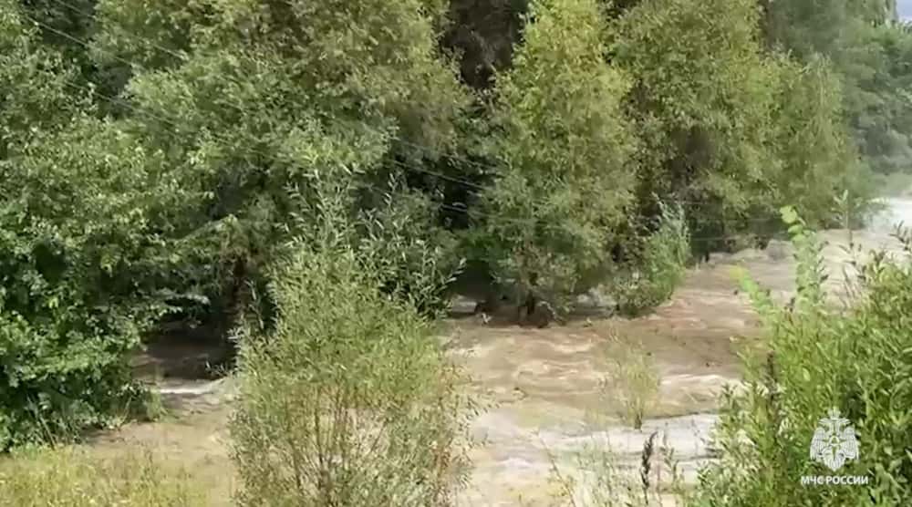 Размывает плотину — жителей двух челябинских сёл предупредили об эвакуации
