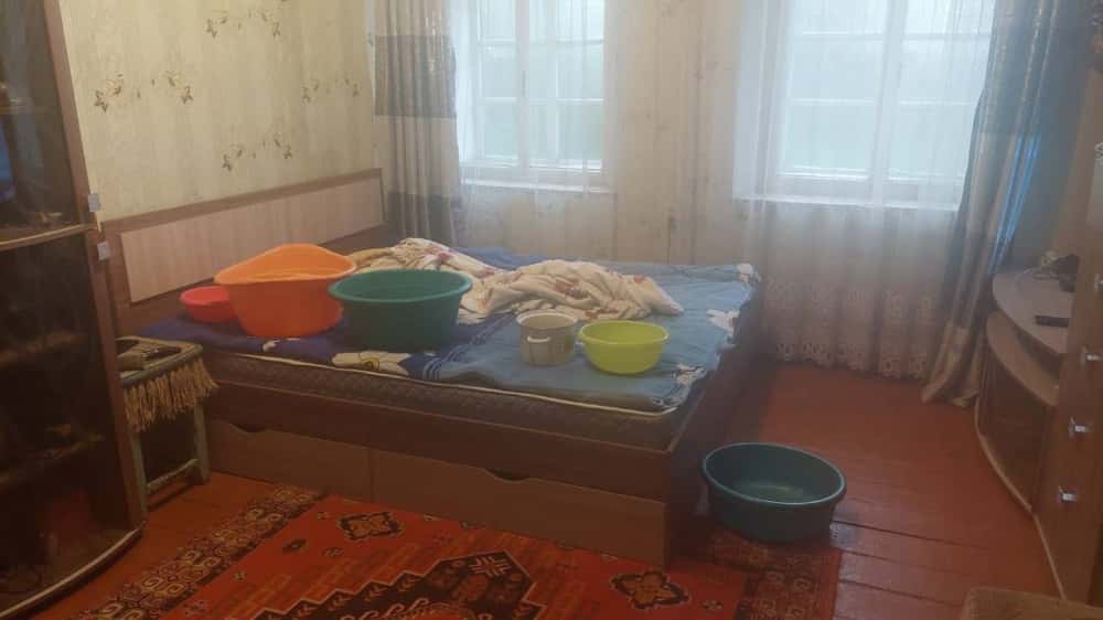 Жизнь в аду - в Черноусово власти не расселяют аварийный дом