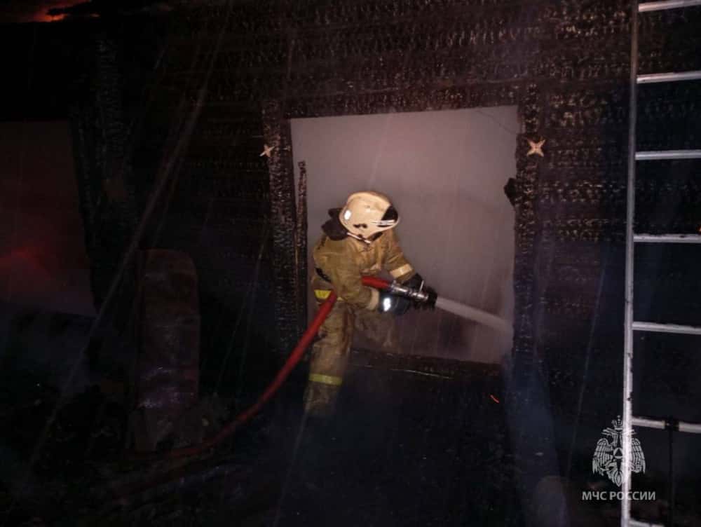 Под Екатеринбургом пожар погубил четверых человек, в том числе восьмилетнего мальчика 