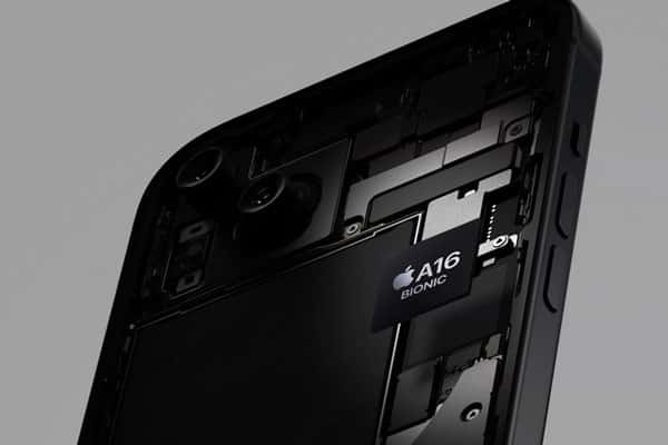 Уралец приобрёл 15-й айфон, но в коробке обнаружил пластилин 