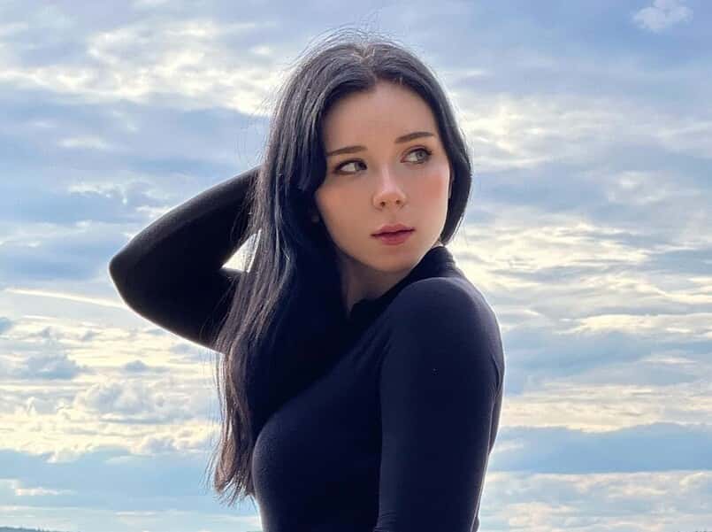 Уроженка из Каменска-Уральского признана лучшей порноактрисой 