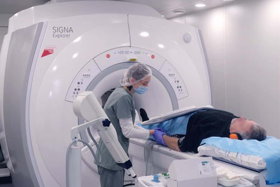 В свердловском онкодиспансере появился новый аппарат для МРТ-исследований 