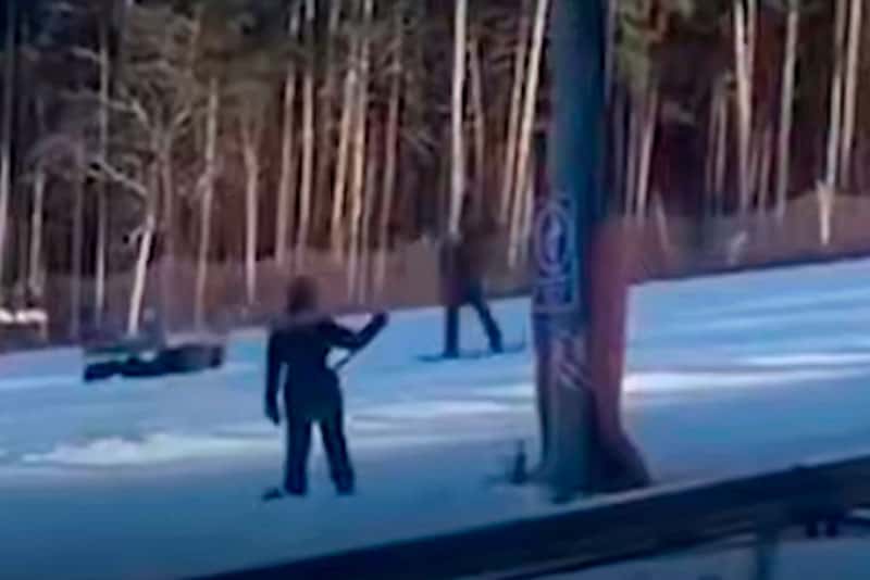 "Потерял память". Спортсмен в Екатеринбурге серьезно пострадал в результате столкновения на склоне