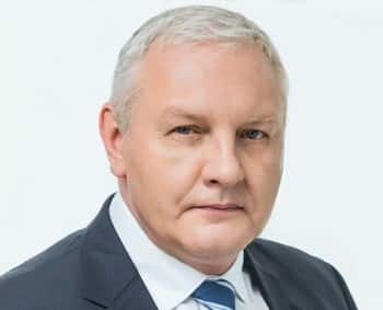 «За закладками на такси ездят!» — уральский депутат пошутил о благосостоянии народа 