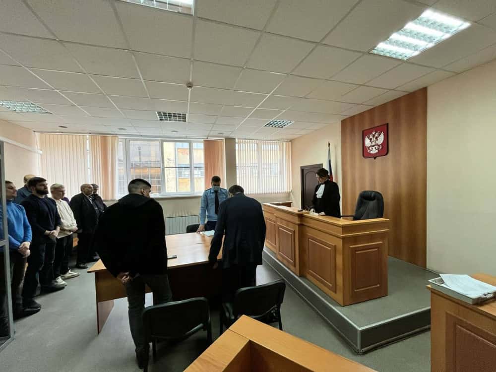 Трое уральцев похитили у банков шесть миллионов рублей, заправляя автомобили 