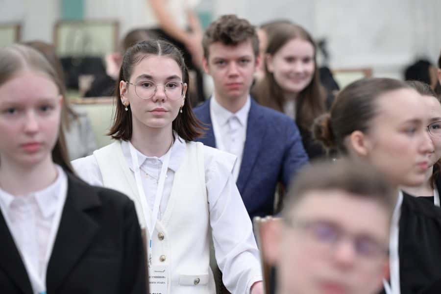 Пятеро свердловских школьников попали на телеолимпиаду «Умники и умницы» 