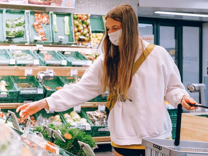 «Магнит» покупает контрольный пакет акций «Азбуки вкуса» за 35 млрд рублей