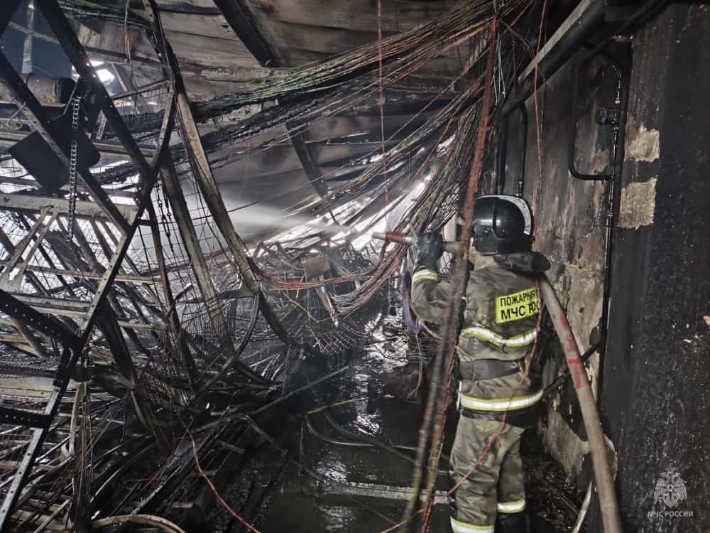 В Рефтинском произошёл крупный пожар в цехе 