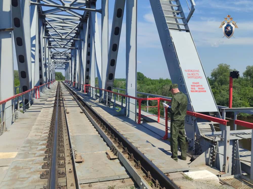 В Свердловской области девушка погибла под колёсами поезда 