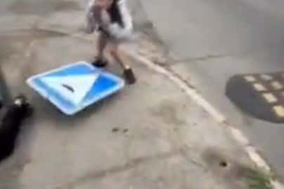 Свердловская школьница попыталась повторить «распятье» и получила травму 