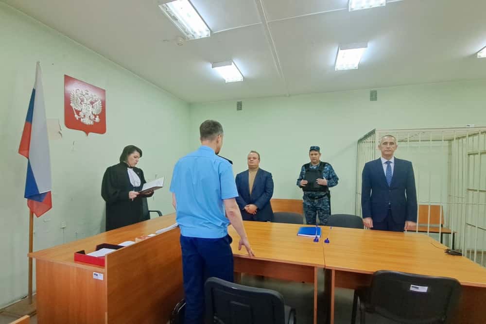 Бывший заммэра Дегтярска выслушал приговор за злоупотребление 