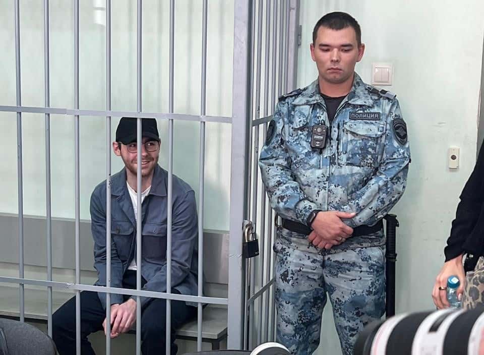 Суд продлил арест редактору «Ура.ру» Денису Аллаярову 