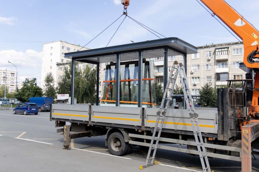 Почти 300 остановочных комплексов обновят в Екатеринбурге за год 