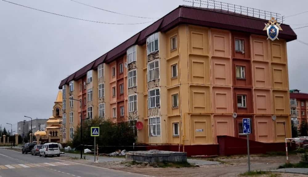 В Надыме рабочий сорвался с высоты и погиб 