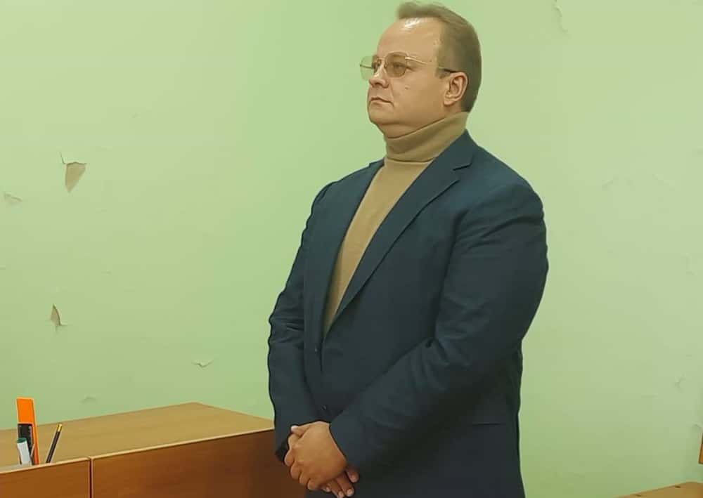 Бывшего замглавы Дегтярска облсуд отправил в колонию 