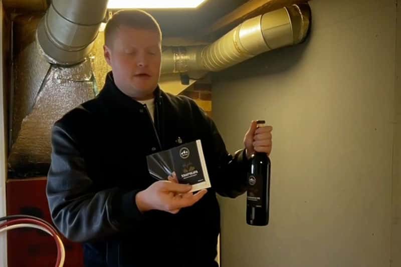 В кальян-баре Екатеринбурга обнаружили нелегальное производство алкоголя