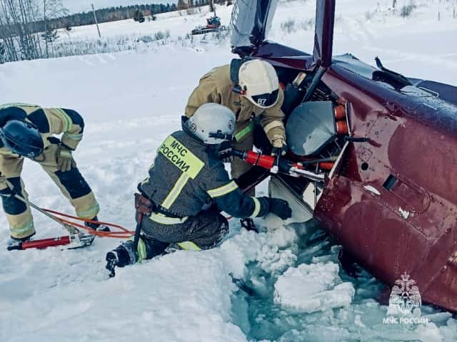 Падение частного вертолёта в Бардынском районе Пермского края: двое погибших 