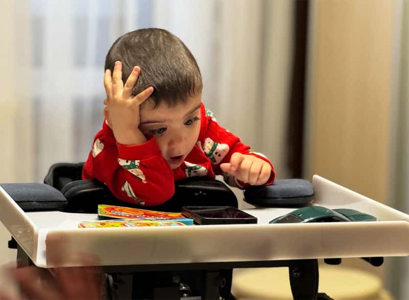 Семья из Екатеринбурга собирает миллионы на лечение двухлетнего мальчика с ДЦП