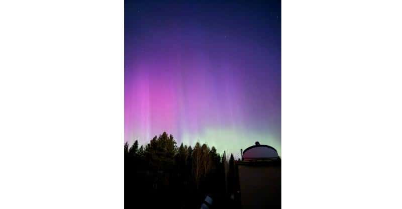 Северное сияние в Екатеринбурге — небо окрасилось в фиолетовый цвет из-за магнитной бури