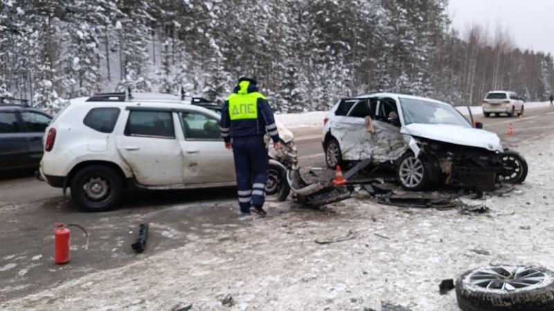 Авария на 119-м км трассы Екатеринбург — Нижний Тагил: несколько пострадавших | На трассе Екатеринбург — Нижний Тагил три человека пострадали в ДТП Авария на 119-м км трассы Екатеринбург — Нижний Тагил: несколько пострадавших | На трассе Екатеринбург — Нижний Тагил три человека пострадали в ДТП