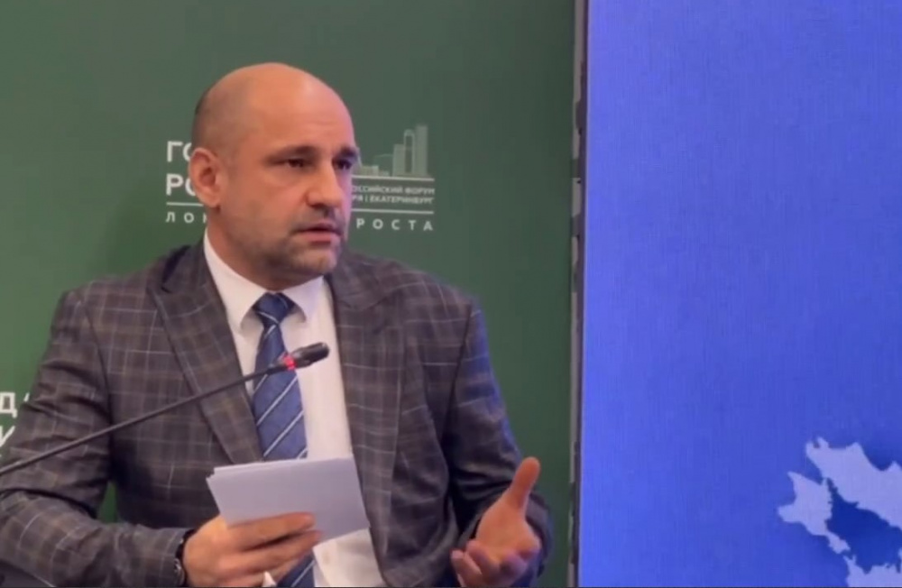 "Семьи погибших участников СВО не должны выпрашивать награды" — уральский полпред  | Полпред Жога призвал мэров помогать семьям павших бойцов с получением наград 