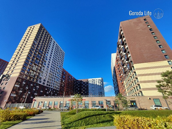 Протесты владельцев квартир против строительства нового дома в Екатеринбурге: конфликт "ПИКа" и "СЗ Городской пруд"