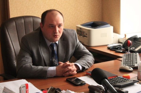 Муниципальные чиновники Серова все сплошь с "айфонами"