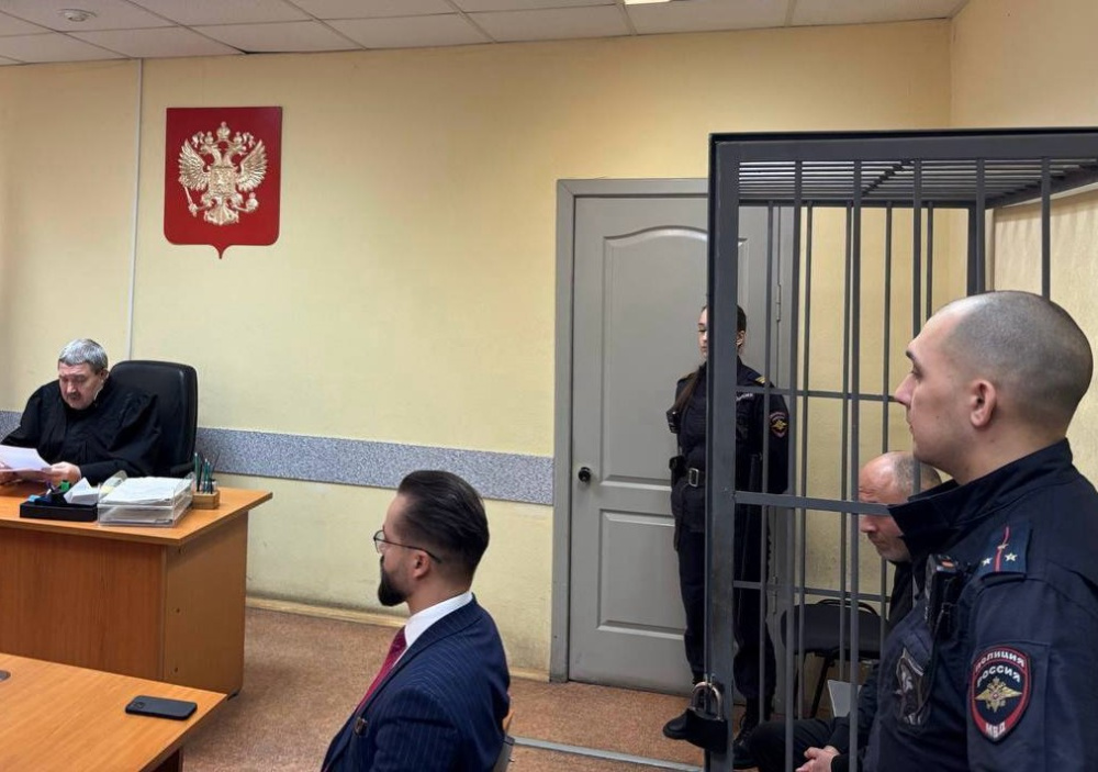 На Урале директор фонда помощи бездомным арестован за мошенничество с жильём | Главу организации помощи бездомным арестовали в Екатеринбурге за мошенничество На Урале директор фонда помощи бездомным арестован за мошенничество с жильём | Главу организации помощи бездомным арестовали в Екатеринбурге за мошенничество