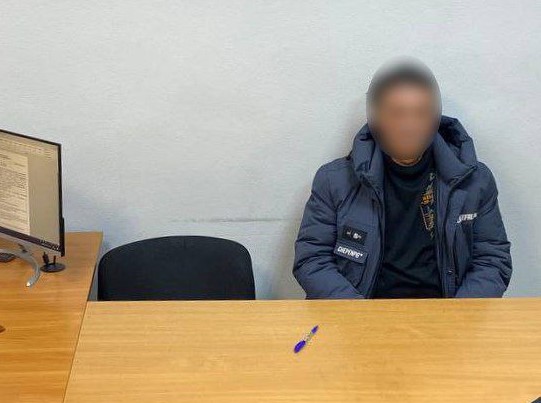 В Екатеринбурге задержан мужчина, подозреваемый в убийстве знакомого в ходе ссоры | Убийство в Екатеринбурге: задержан подозреваемый после ссоры за пивом в квартире В Екатеринбурге задержан мужчина, подозреваемый в убийстве знакомого в ходе ссоры | Убийство в Екатеринбурге: задержан подозреваемый после ссоры за пивом в квартире