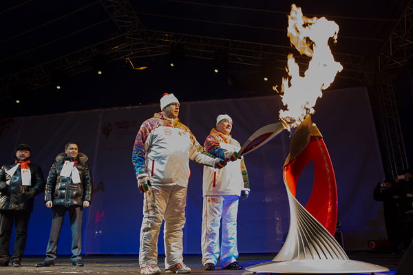 Курган провел эстафету Олимпийского огня. Фоторепортаж!