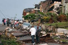 В США из-за мощного торнадо погибло семь детей