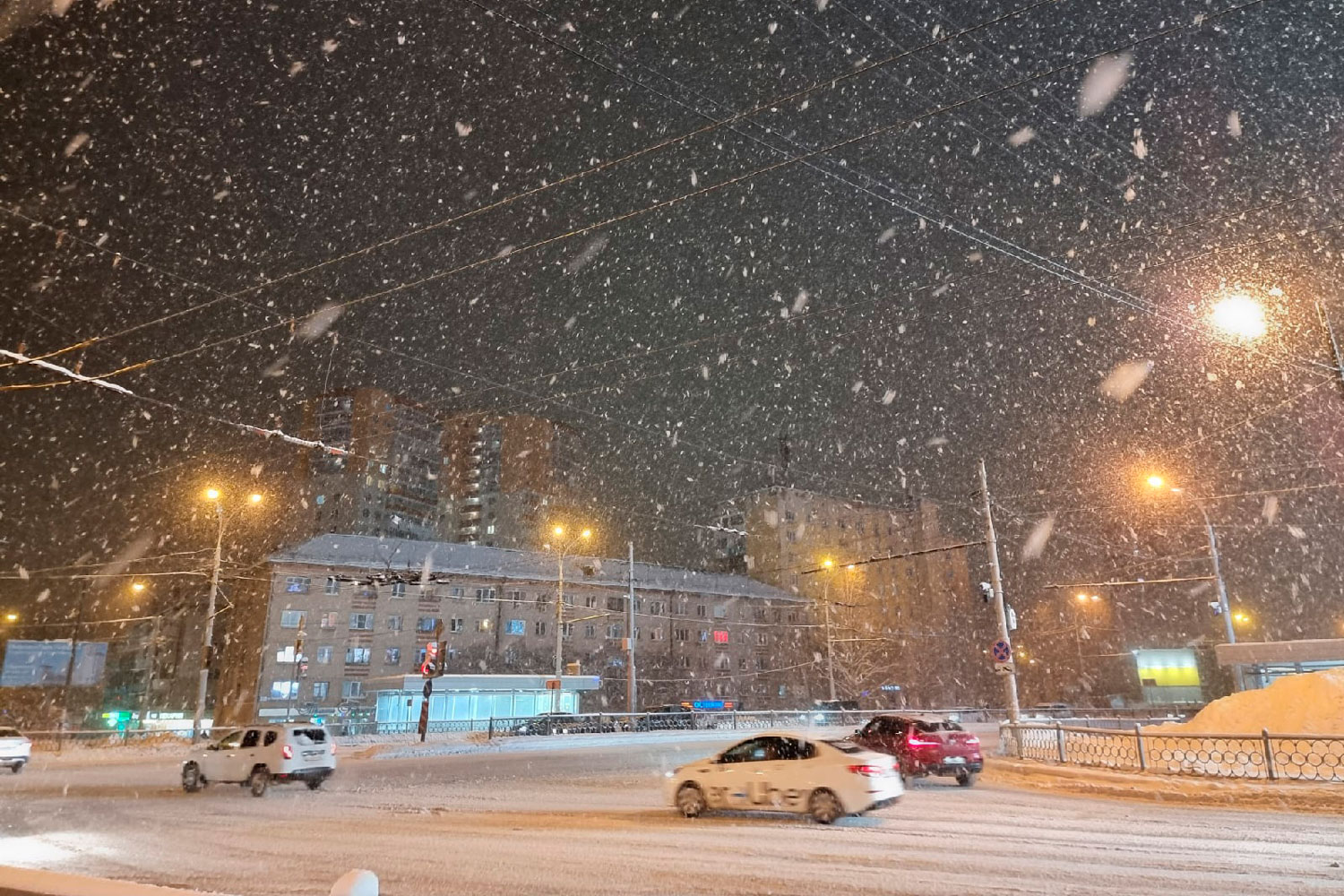 На Пермском тракте образовалась гигантская пробка