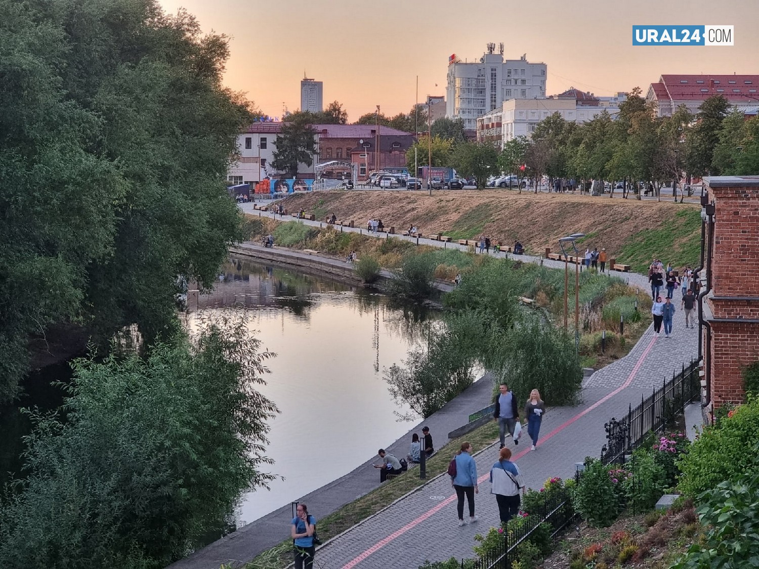 Типичный екатеринбуржец: топ-10 фактов о жителях уральской столицы к Дню города Типичный екатеринбуржец: топ-10 фактов о жителях уральской столицы к Дню города