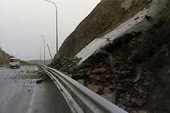 В США перевернулся автобус с подростками В США перевернулся автобус с подростками