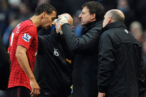 Футболисту команды «Манчестер Юнайтед» разбили лицо