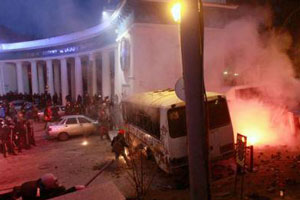 В Киеве Янукович согласился на переговоры с оппозицией