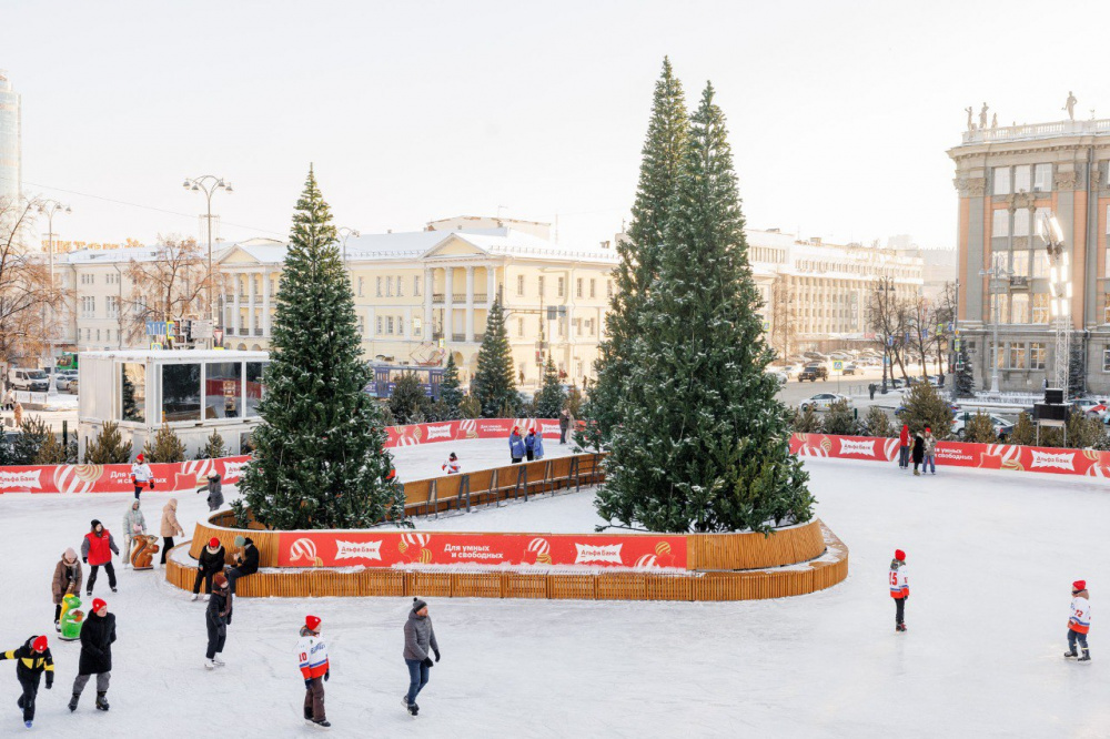 Главный каток Екатеринбурга будет работать на три недели дольше | Работу главного катка Екатеринбурга продлили до 9 марта Главный каток Екатеринбурга будет работать на три недели дольше | Работу главного катка Екатеринбурга продлили до 9 марта
