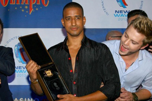 Победителем "Новой волны-2013" стал кубинец Роберто Торрес