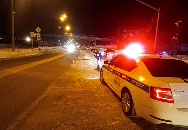 В Нижнем Тагиле полуторагодовалая девочка пострадала в ДТП, вылетев через окно | В Нижнем Тагиле ребёнок пострадал в аварии, выпав через окно машины В Нижнем Тагиле полуторагодовалая девочка пострадала в ДТП, вылетев через окно | В Нижнем Тагиле ребёнок пострадал в аварии, выпав через окно машины