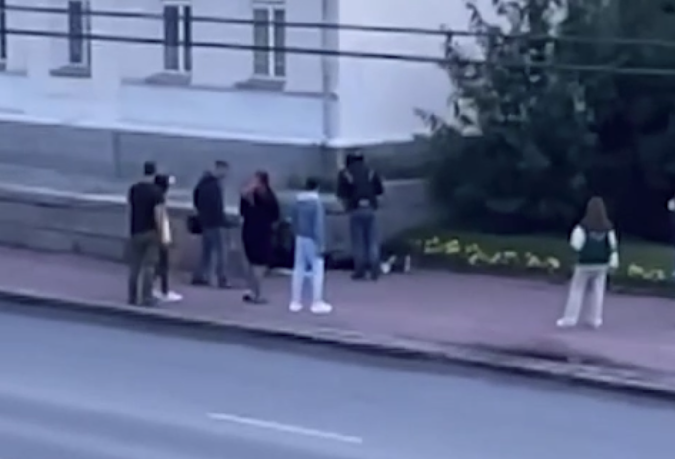 В центре Екатеринбурга байкер врезался в стену