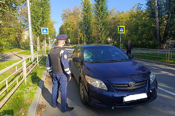 Внезапно выехал — в Нижнем Тагиле мальчик на велосипеде попал под колёса иномарки и в больницу  | В Нижнем Тагиле машина сбила юного велосипедиста 