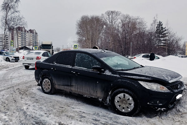 В Ревде в ДТП пострадали два человека