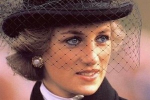В США на аукционе продают скандальную фотографию принцессы Дианы В США на аукционе продают скандальную фотографию принцессы Дианы