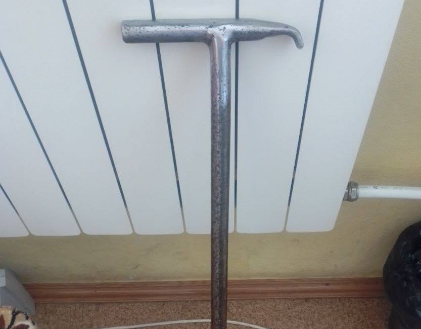 Уралец пришёл в суд с палкой, чтобы вызвать жалость у судьи | Уралец хотел вызвать у судьи жалость и пришёл с тростью 